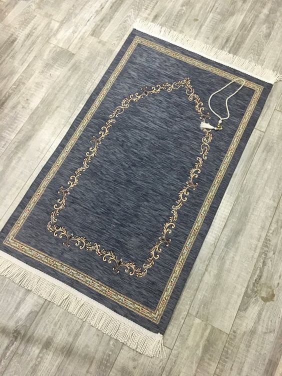 Praying Mats - Best Prosnalised Payer mat for Muslims