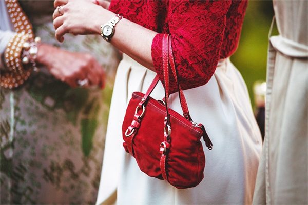 5 Style Tips For Carrying A Cute Handbag