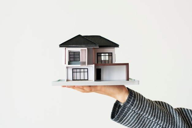 Pros and cons of buying a flat in Mumbai