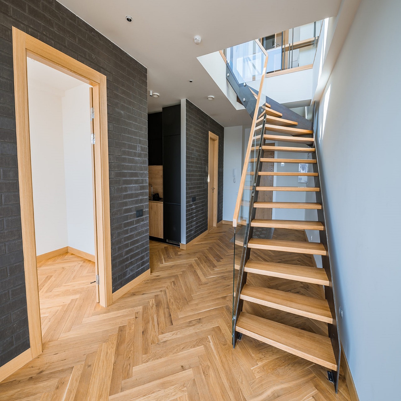 DIY Hardwood Floor Installation vs. Hiring Professionals in Naperville