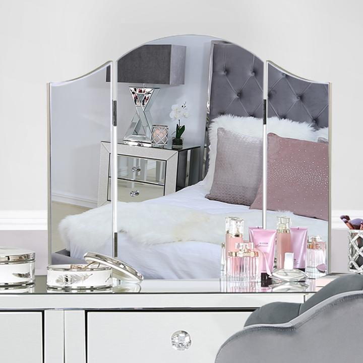 Want The Best Makeup Tables In Dubai? Visit Vanity Living