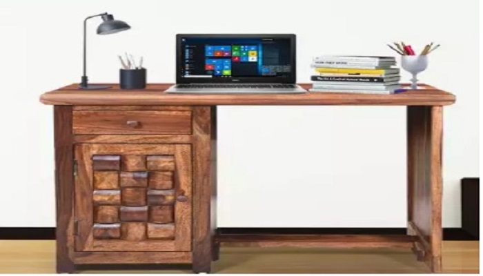 What Features To Look for When Buying a Computer Table Online?