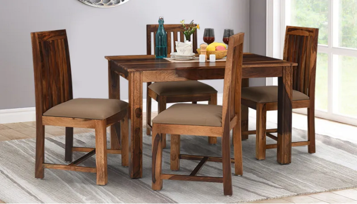 What Features To Look for When Buying Wooden Dining Table Online?