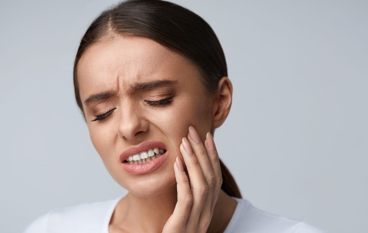 How To Pull A Loose Tooth That Won’t Come Out