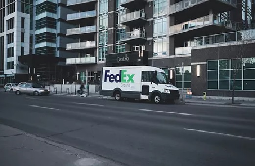 Micro Location Services For Package Deliveries- Smart Point