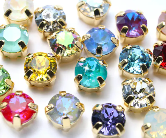 Die Magie der Swarovski Kristalle: So verleihen sie Ihrem Schmuck Glanz und Stil