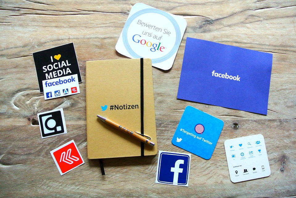 SOCIAL MEDIA AND PAID ADVERTISING WORK TOGETHER