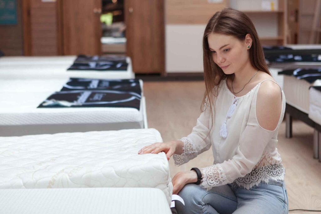 Tips for Choosing a Mattress for Your Adjustable Bed 