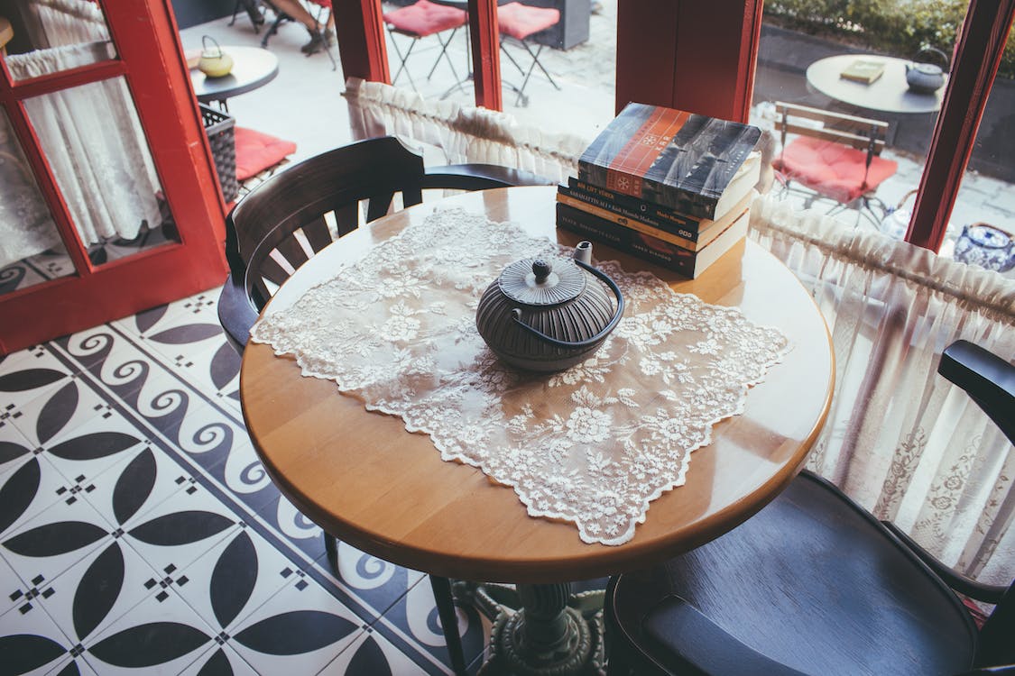 The Heart of Your Living Room: Choosing the Perfect Coffee Table in Malaysia 