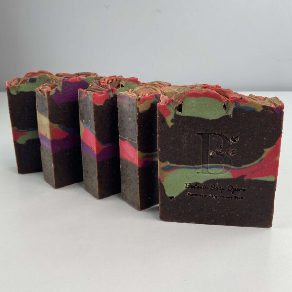 Why Handmade Soaps are better? Read out the Benefits of Natural Soaps