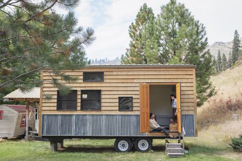 Why Hiring A Tiny Home Builder Makes More Sense Than Planning Things On Your Own?