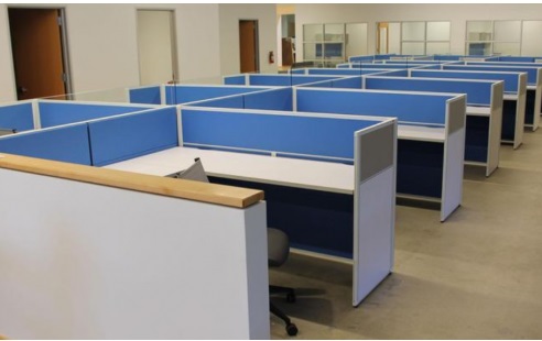 Using Traditional Yet Unique Office Cubicles In Style