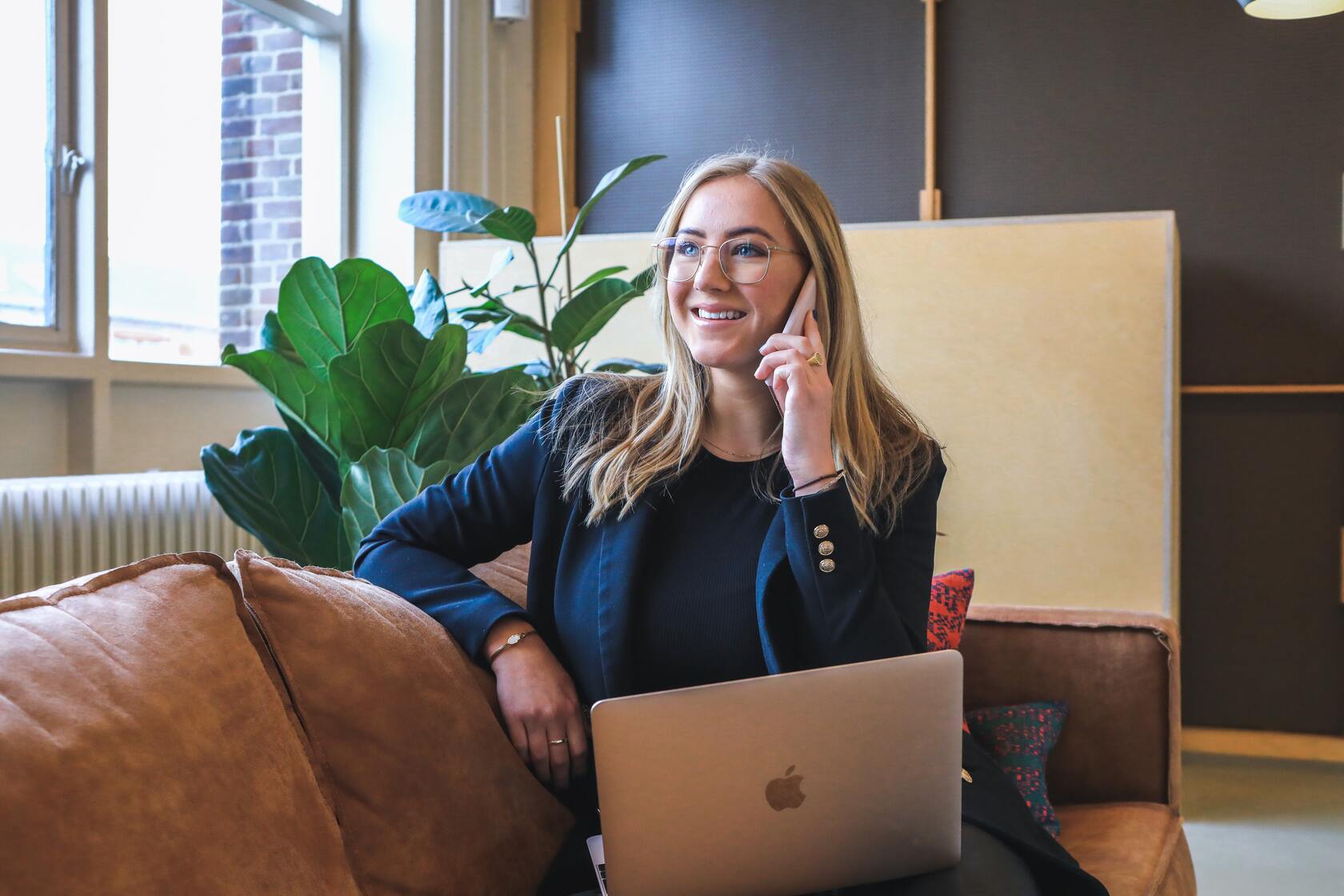 Get the Best Cloud-Based Business Communications System at UCaaS