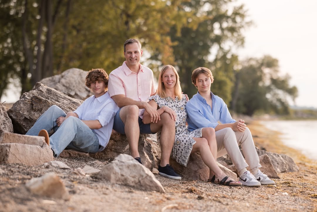Family Photographers in Vermont: Capture Beautiful Memories!