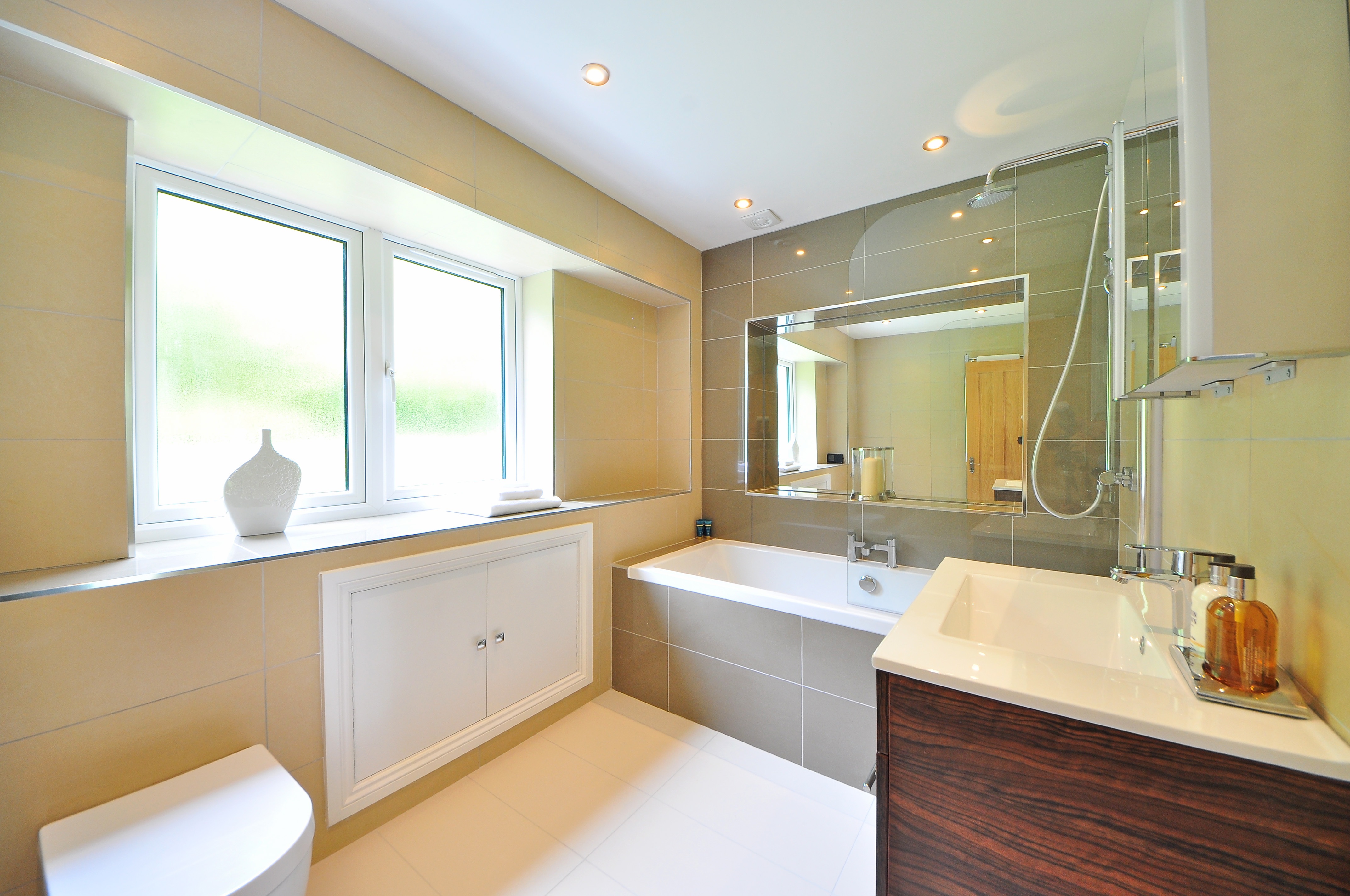 Bathtub Refinishing Advantages In Sacramento CA