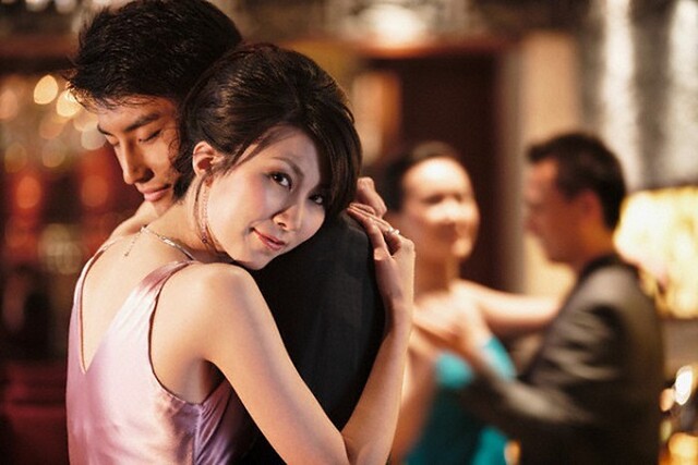 Dấu hiệu vợ ngoại tình, có bồ, cặp bồ chính xác nhất