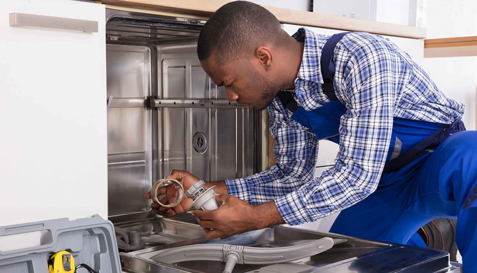 تماس با تعمیر سرویسز برای تعمیرات ظرفشویی آاگ