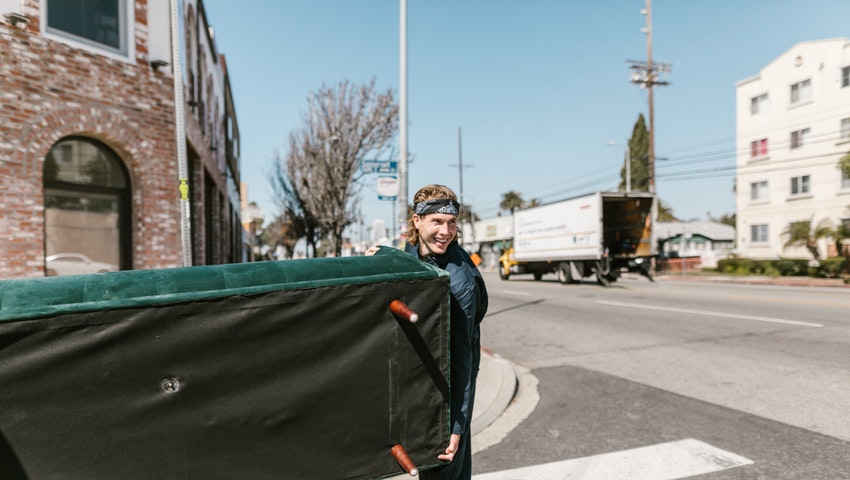Crucial Tips for Packing and Moving Delicate Furniture