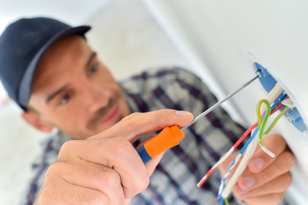 Electrician in LA