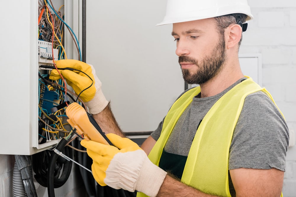 Professional Electrician Tarzana