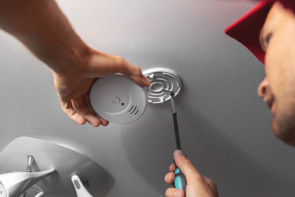 Smoke Detector Installation in Tarzana