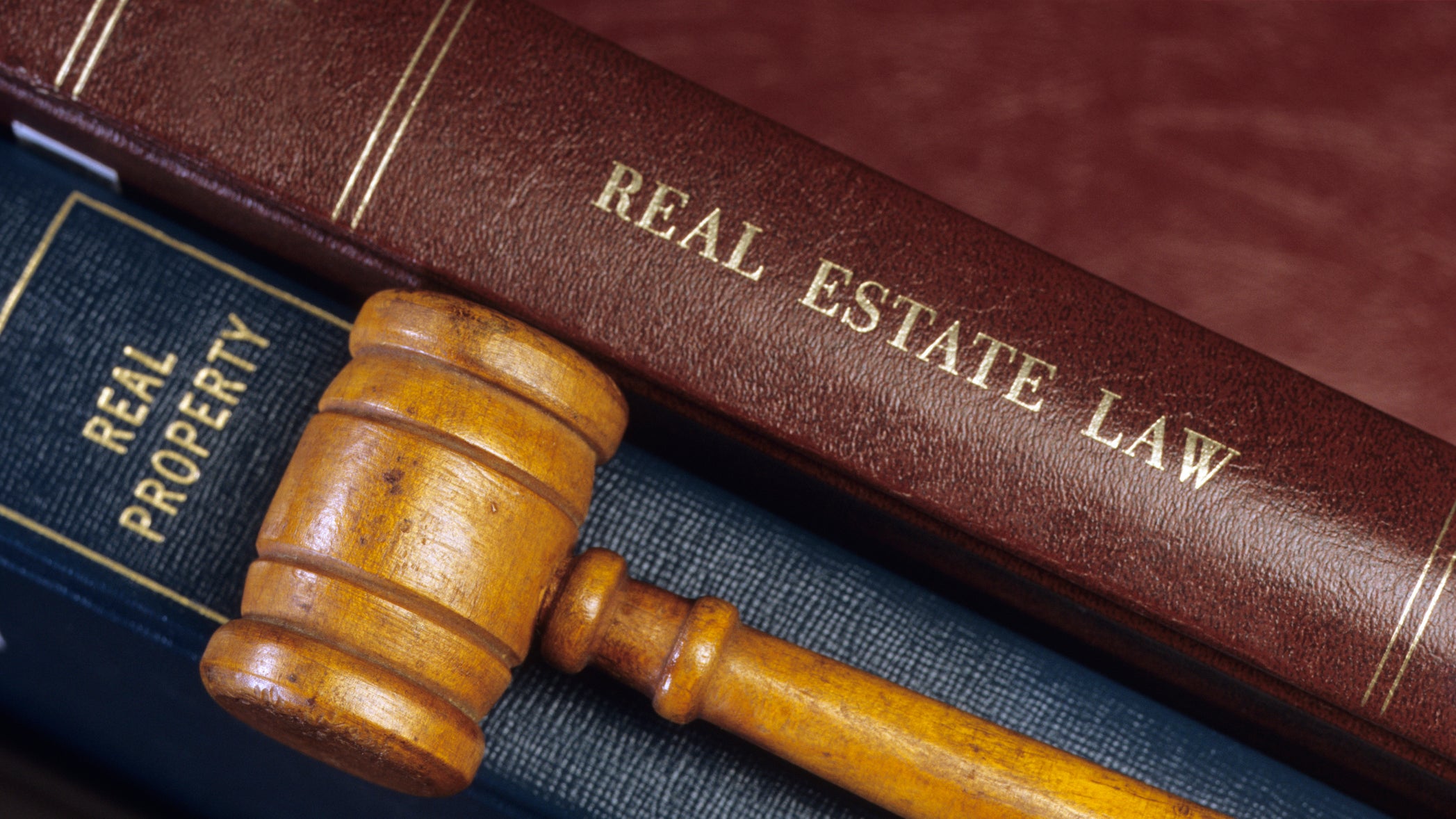 What to Look for in a Real Estate Lawyer to Help with Your Real Estate Problem