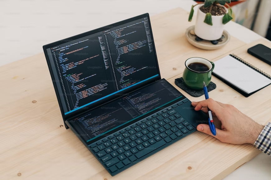 Why Online Businesses Should Hire Remote Developers in 2023