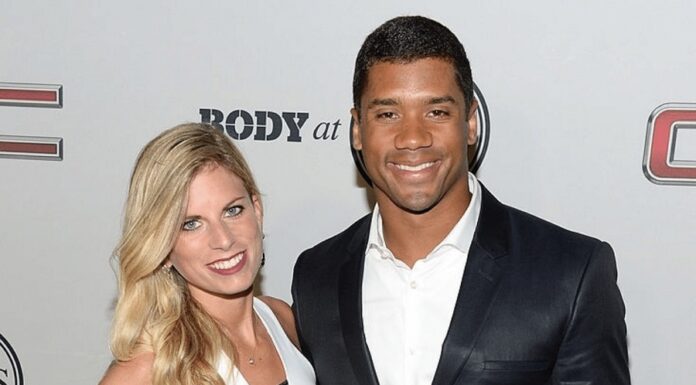 What Happened To Ashton Meem After Divorced Russell?