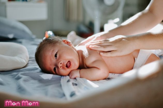 Hướng dẫn tắm nắng đúng cách để bổ sung vitamin D cho trẻ