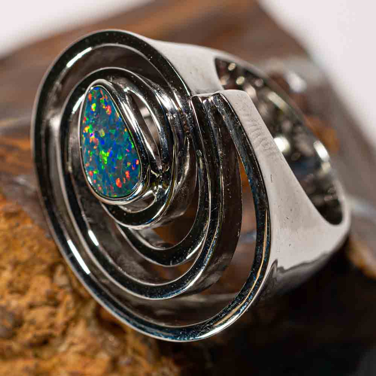 Opal Jewelry – Opals make for unique engagement rings