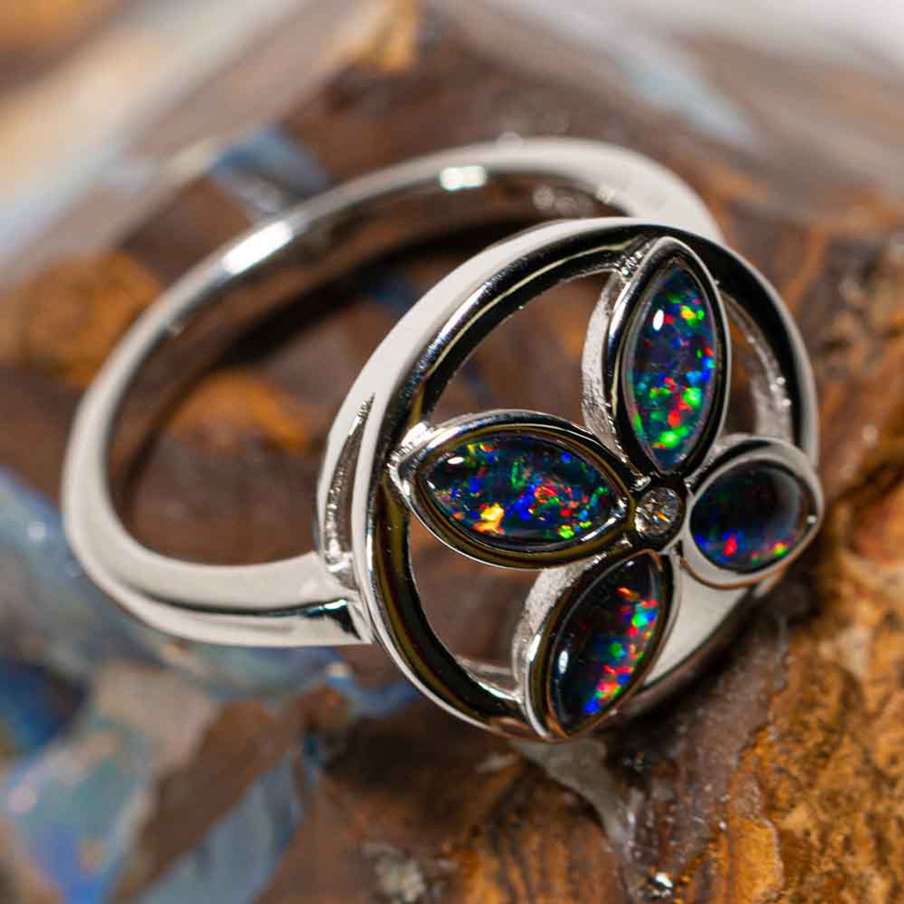 Is your heart set on an antique engagement ring?