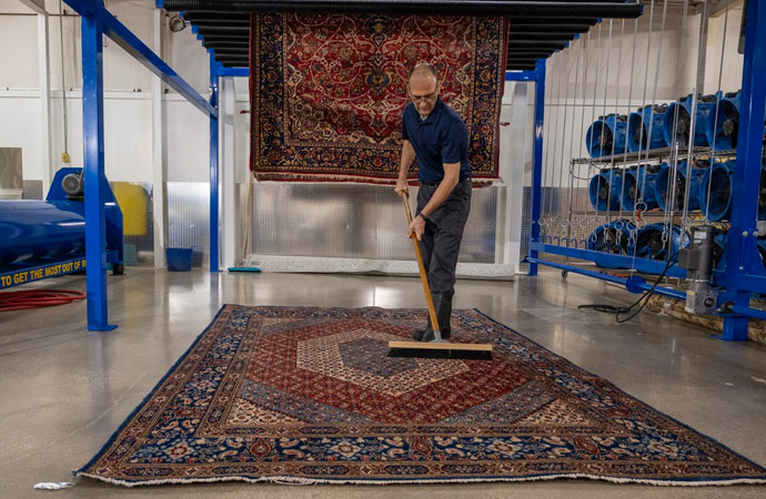 How to Save Your Damaged Persian Rugs?