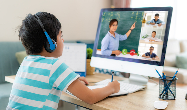 Online Learning Platforms: Helping Your Student Engage