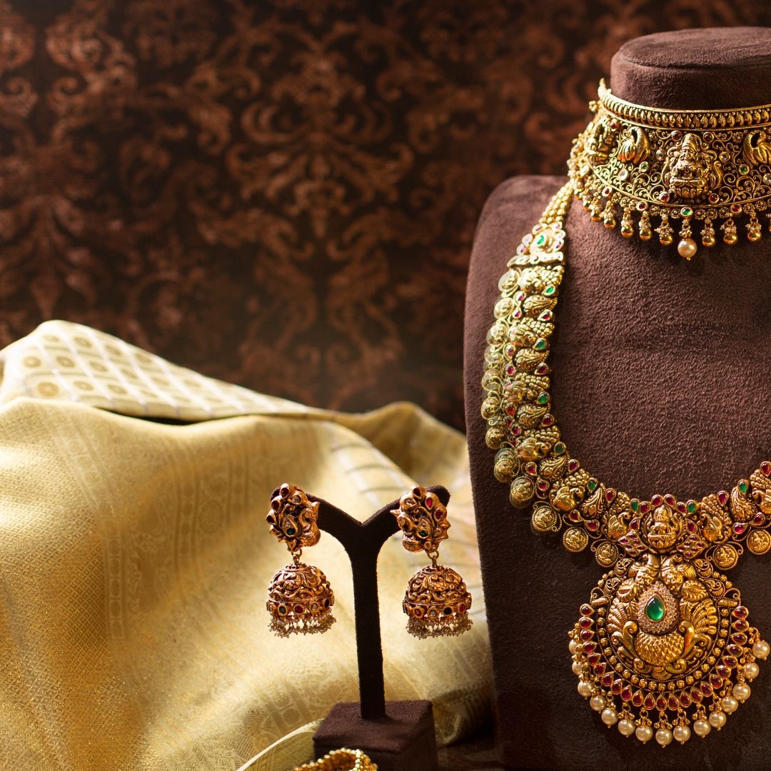 Gold wedding jewellery collection