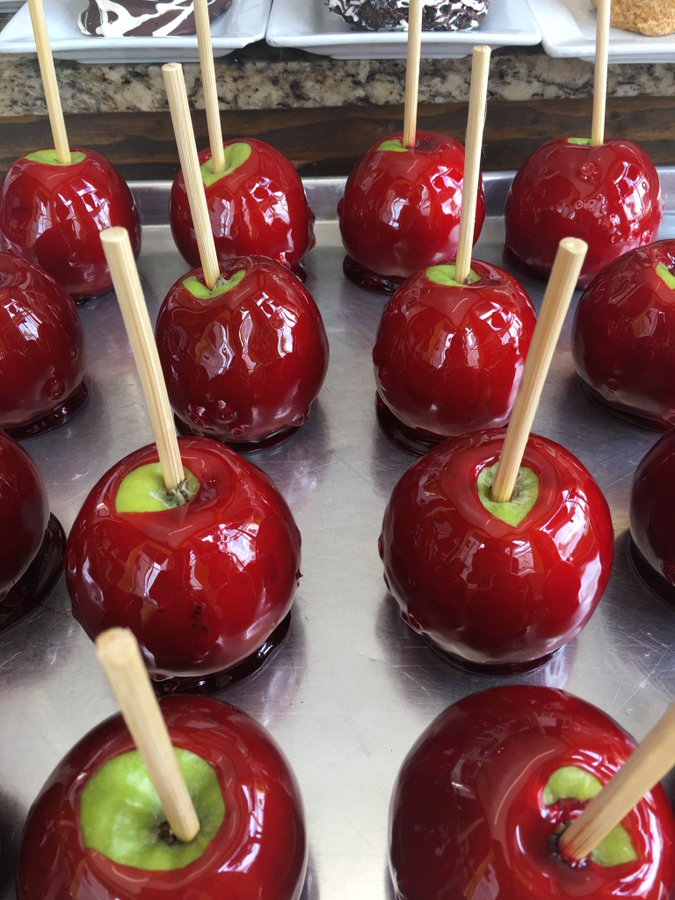 Buy Special Gourmet Caramel Apples for Christmas