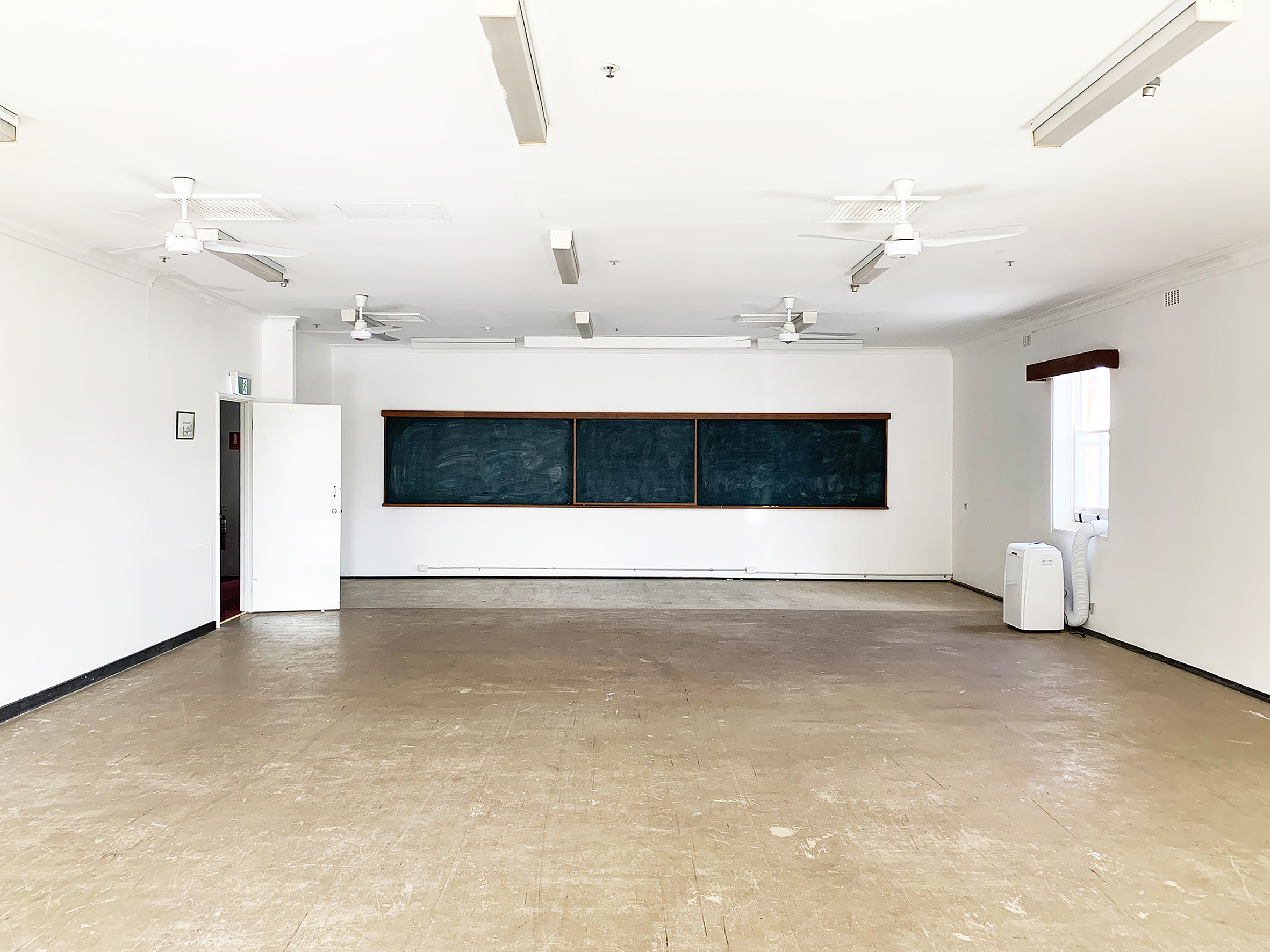 Everything you need to know about backpacker's hostel