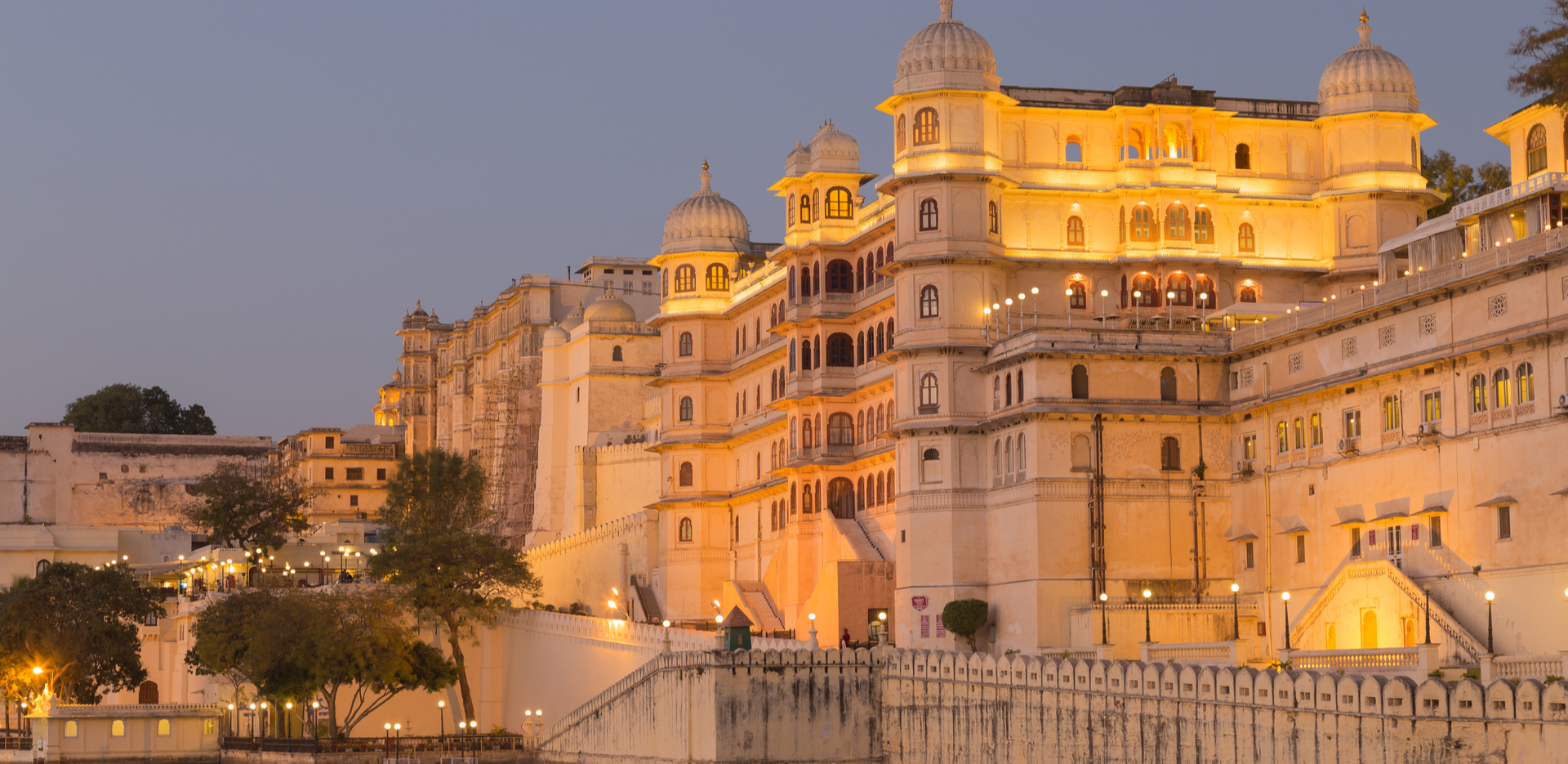 Ways to book affordable taxi services in Udaipur