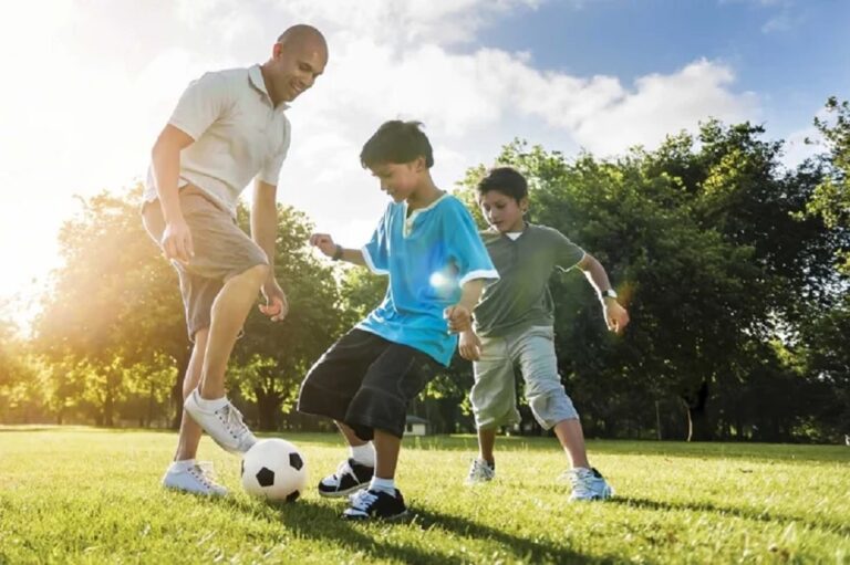 THIS YEAR, MAKE FITNESS YOUR FAMILY ROUTINE!