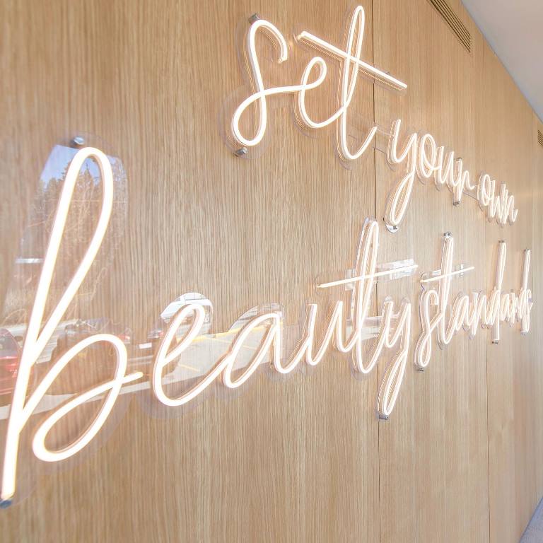 ArtandFact: Set Your Own Beauty Standards