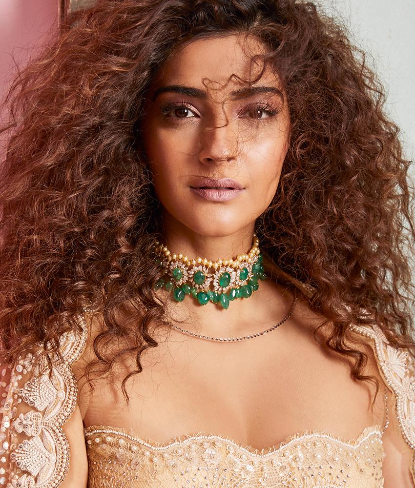 Cheap Polki Diamond Choker - A Unique and Trendy Adornment to Wear