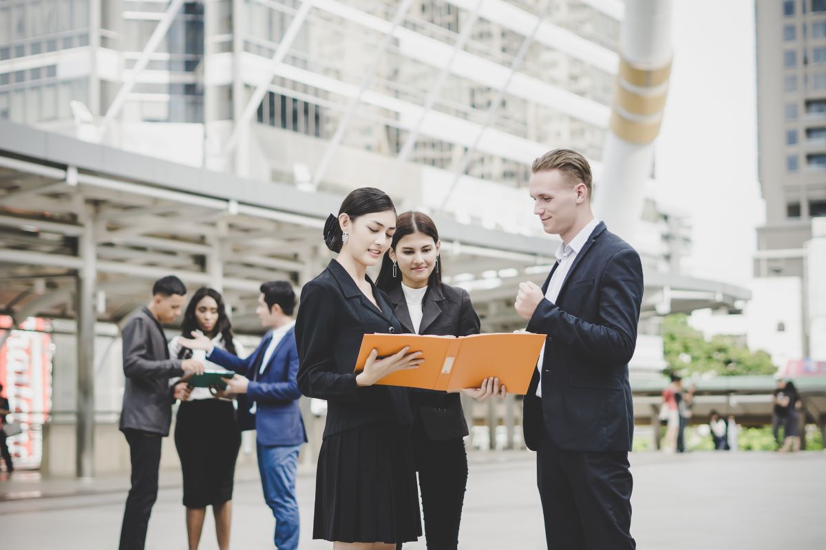 Business Management BSc & MSc | Find UK University | AHZ Associates