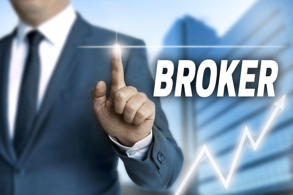 Things that Clients Must Consider to Select the Right Business Broker For Selling their Business