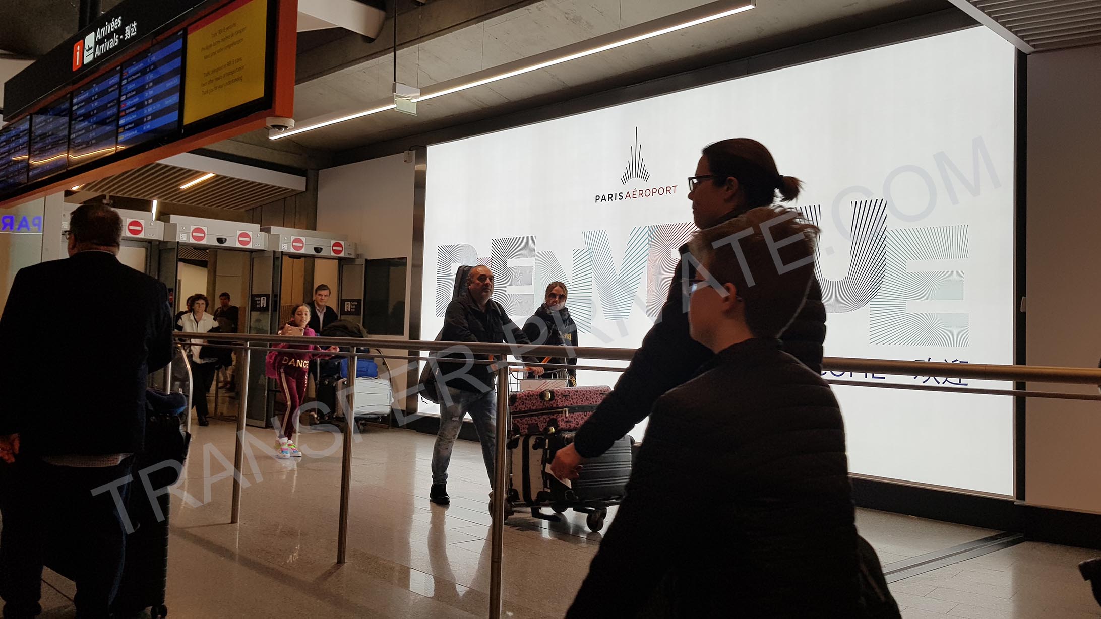 Using The Internet To Book For Paris Gare Du Nord Taxi Service