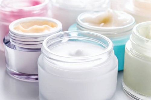 ¿Cuáles son los beneficios de usar una crema antienvejecimiento?