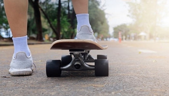 How to Choose the Best Longboard Wheels for Rough Roads