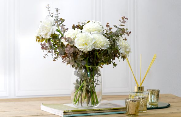 Three Ways To Make Your Flowers Last 2 Times More Than Usual