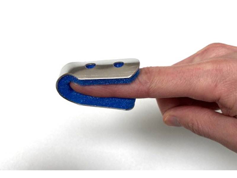Get Discount on Q3 Fingertip Pulse Oximeter Online in India | TabletShablet