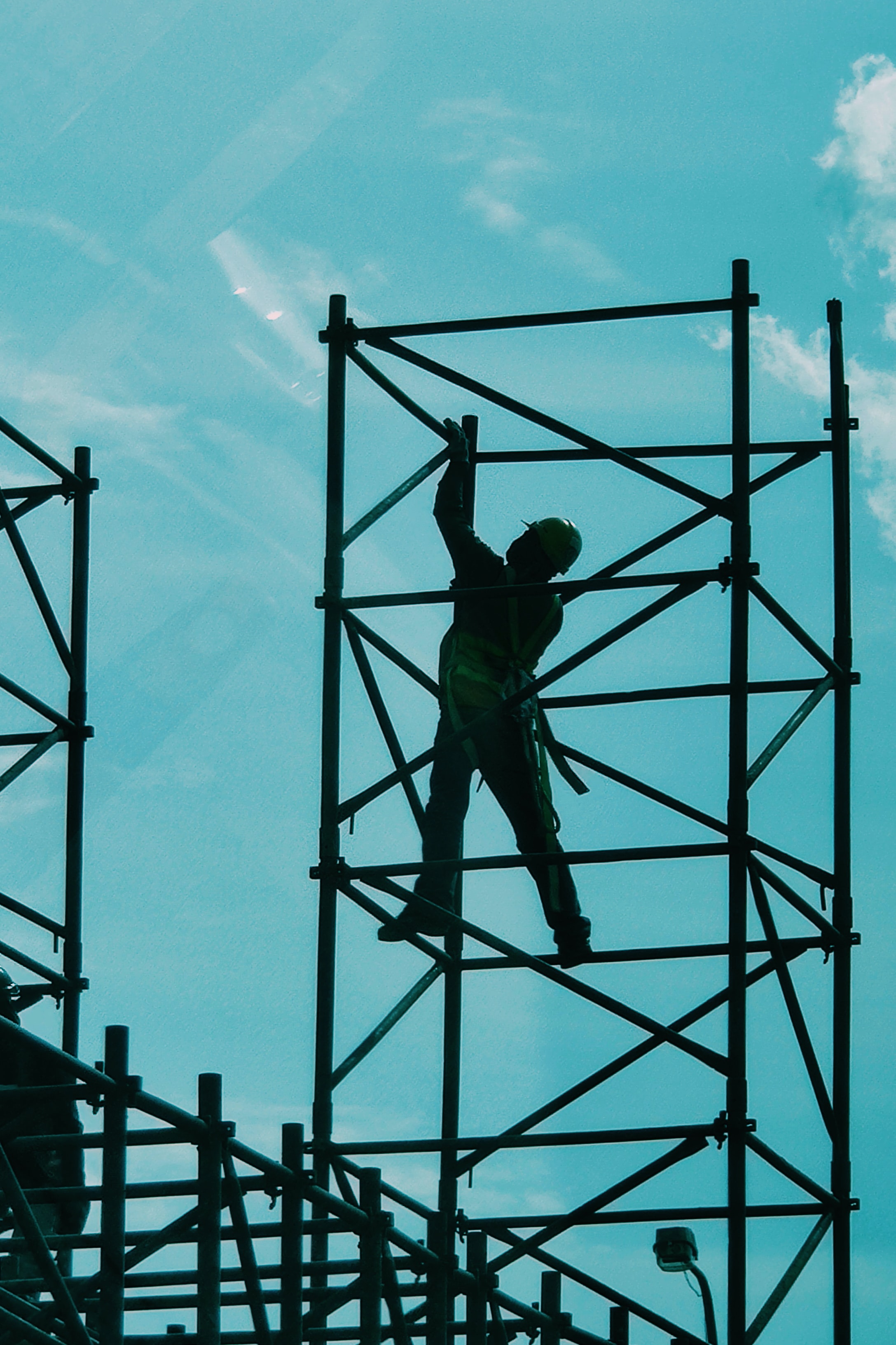 5 Essentials to Consider before Hiring a Construction Company
