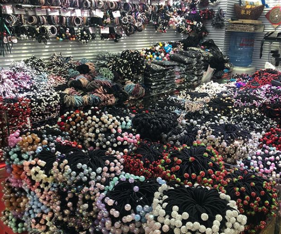 Yiwu-style makeover: manufacturing stock upgrade incremental choice