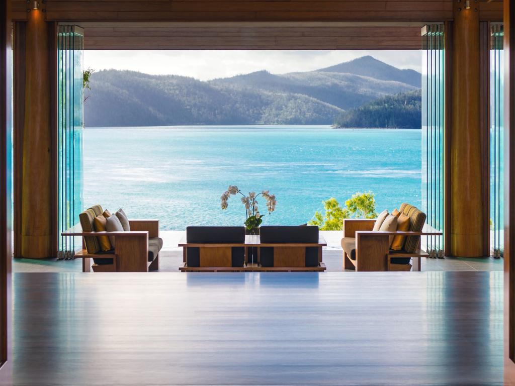 Basic Essential Things to Pack during the Luxury Escape